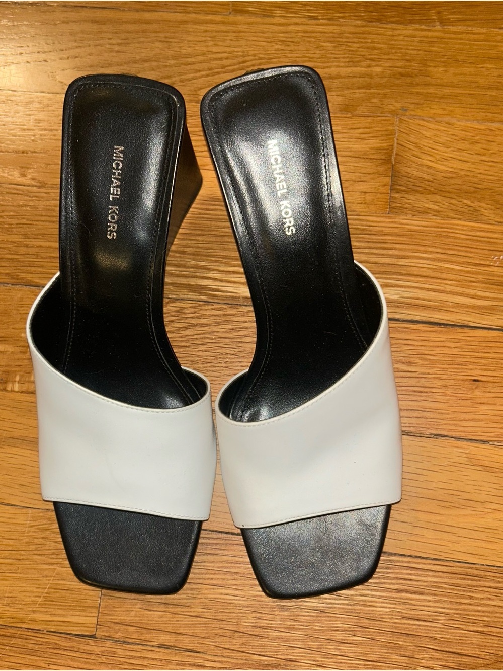 NWOT MICHAEL KORS White Slide Sandals for Women (7.5/7)